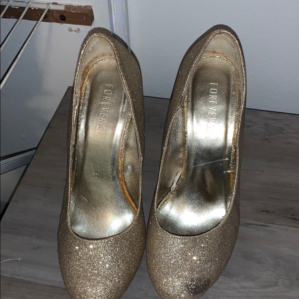 Shoes - Picture 3 of 3